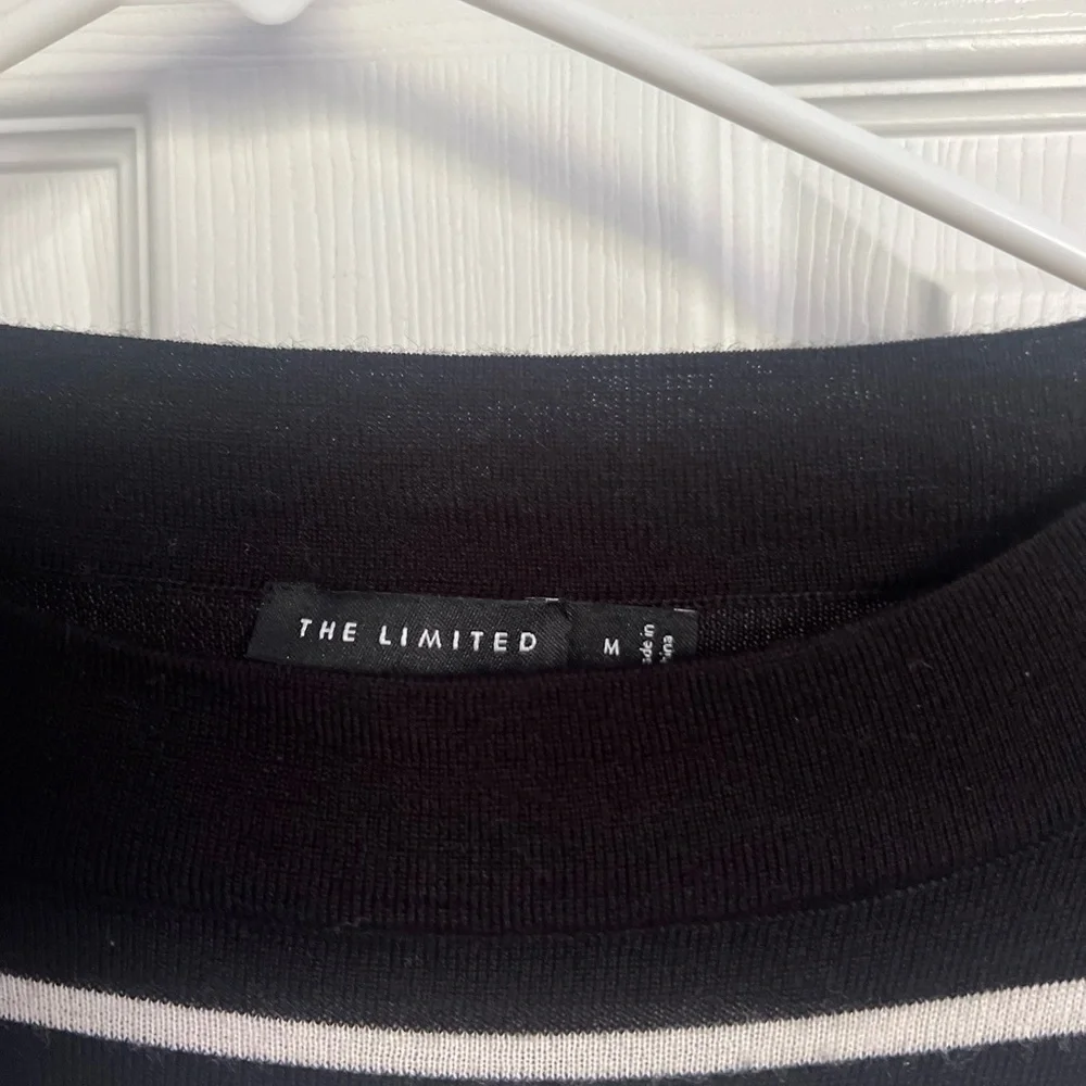 The limited sweater - Picture 2 of 2